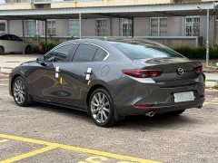 Mazda3 Axela 2.0L Automatic Radiance Edition - ფოტო 9