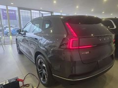 Volvo XC70 Plug-in Hybrid AWD Extended Range Core - ფოტო 6