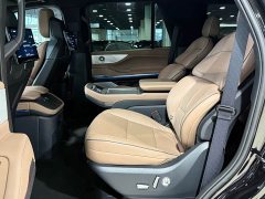 Lincoln Navigator 3.5T Presidential Edition - ფოტო 12