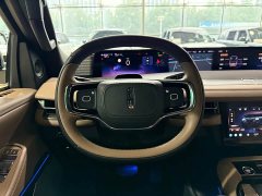 Lincoln Navigator 3.5T Presidential Edition - ფოტო 17