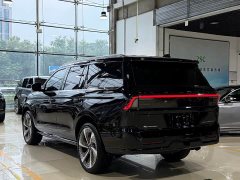 Lincoln Navigator 3.5T Presidential Edition - ფოტო 4