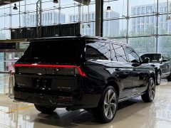Lincoln Navigator 3.5T Presidential Edition - ფოტო 6
