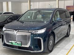 Voyah Lantu Dreamchaser PHEV AWD Flagship Kunpeng Edition - ფოტო 1