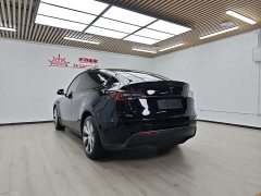 Tesla Model Y Long Range All-Wheel Drive - ფოტო 5