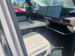 Li Auto Li Xiang MEGA Ultra - ფოტო 8