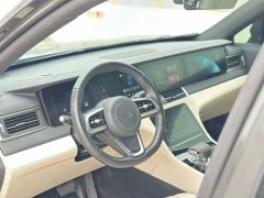 Li Auto ONE Extended Range 6-Seater - ფოტო 6
