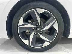 Hyundai Elantra 2022 1.5L CVT Luxury - ფოტო 18