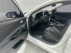Hyundai Elantra 2022 1.5L CVT Luxury - ფოტო 7