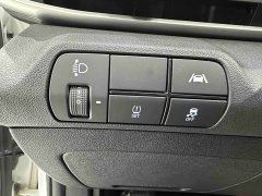 Hyundai Elantra 2022 1.5L CVT Luxury - ფოტო 9