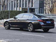 BMW 5 Series 530Li Leading Edition Luxury Package - ფოტო 4