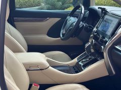 Toyota Vellfire Crown Twin Engine 2.5L HV Premium Edition - ფოტო 4