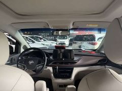 Buick GL8 Land Business Class 652T Luxury - ფოტო 12