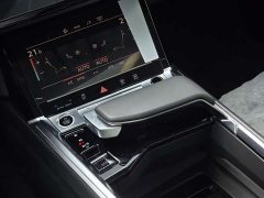 Audi e-tron 2021 50 quattro Premium - ფოტო 18