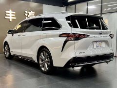 Toyota Sienna 2021 2.5L Hybrid Premium Edition - ფოტო 17