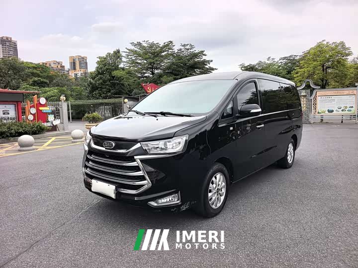 Ruifeng M4 2.0T GDI Automatic Business Travel Edition