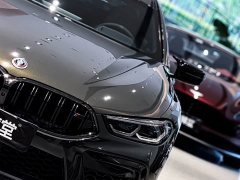 BMW M8 Four-Door Gran Coupe Thunder Edition - ფოტო 4
