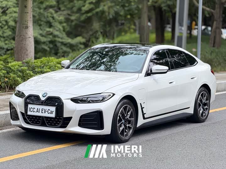 BMW i4 eDrive35