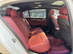 BMW 5 Series 525Li M Sport Package - ფოტო 3