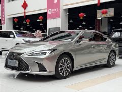 Lexus ES 200 Premium Edition - ფოტო 1