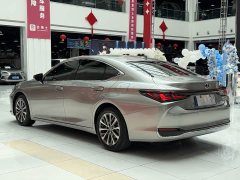 Lexus ES 200 Premium Edition - ფოტო 20