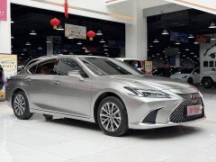 Lexus ES 200 Premium Edition - ფოტო 3