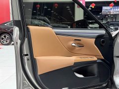 Lexus ES 200 Premium Edition - ფოტო 9