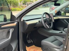 Tesla Model Y Rear-Wheel Drive - ფოტო 4