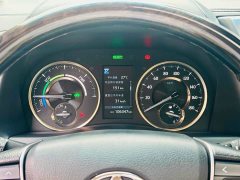 Toyota Vellfire Crown Hybrid 2.5L HV Premium Edition - ფოტო 10