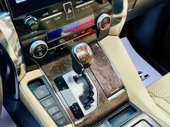 Toyota Vellfire 2020 Dual Engine 2.5L Black Gold Limited Edition - ფოტო 10