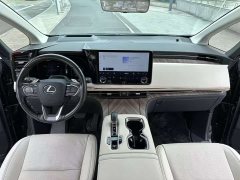 Lexus LM 350h Seven-Seater Elegant Edition - ფოტო 9