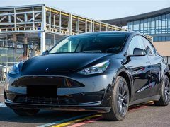 Tesla Model Y Rear-Wheel Drive - ფოტო 1