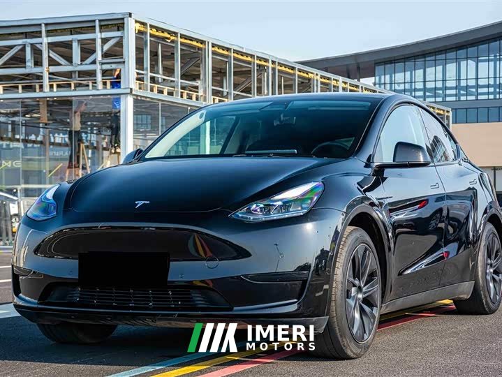 Tesla Model Y Rear-Wheel Drive