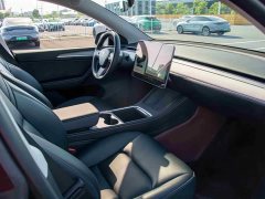 Tesla Model Y Rear-Wheel Drive - ფოტო 13
