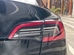 Tesla Model Y Standard Range RWD - ფოტო 16
