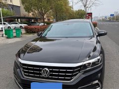 Volkswagen Passat 330TSI Luxury - ფოტო 1