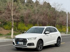 Audi Q5L 2020 40 TFSI Prestige Fashion Edition - ფოტო 1