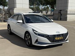 Hyundai Elantra 2022 1.5L CVT Luxury - ფოტო 3