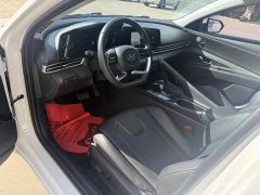 Hyundai Elantra 2022 1.5L CVT Luxury - ფოტო 7