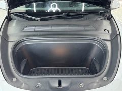 Tesla Model Y Long Range All-Wheel Drive - ფოტო 13