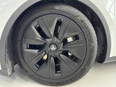 Tesla Model Y Long Range All-Wheel Drive - ფოტო 15