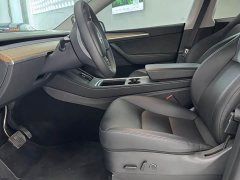 Tesla Model Y Long Range All-Wheel Drive - ფოტო 5