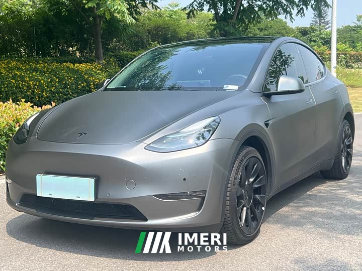 Tesla Model Y Long Range All-Wheel Drive