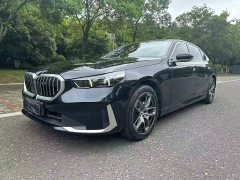 BMW 5 Series 530Li Premier Luxury Package - ფოტო 1