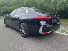 BMW 5 Series 530Li Premier Luxury Package - ფოტო 3