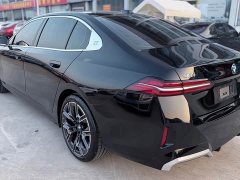BMW 5 Series 530Li Luxury M Sport Package - ფოტო 12