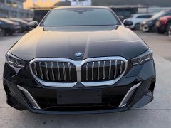 BMW 5 Series 530Li Luxury M Sport Package - ფოტო 2