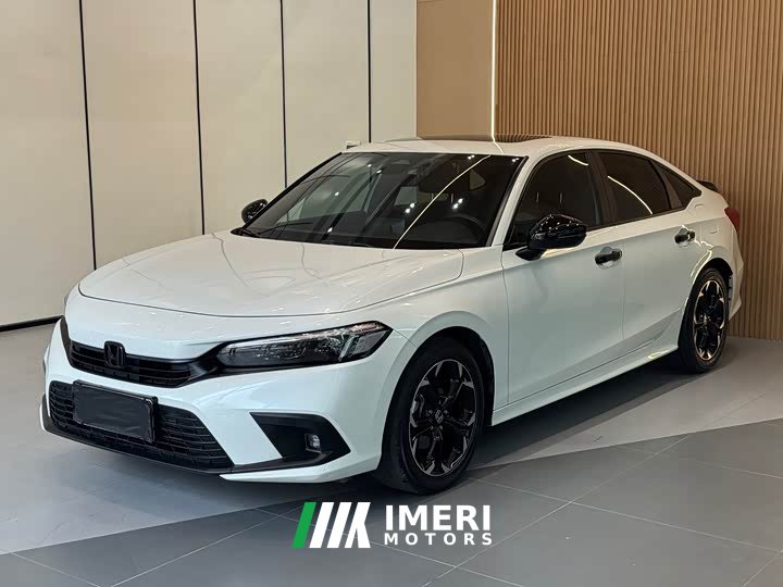 Honda Civic 240TURBO CVT Fuel Dynamic Edition