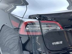 Tesla Model 3 Performance All-Wheel Drive - ფოტო 11