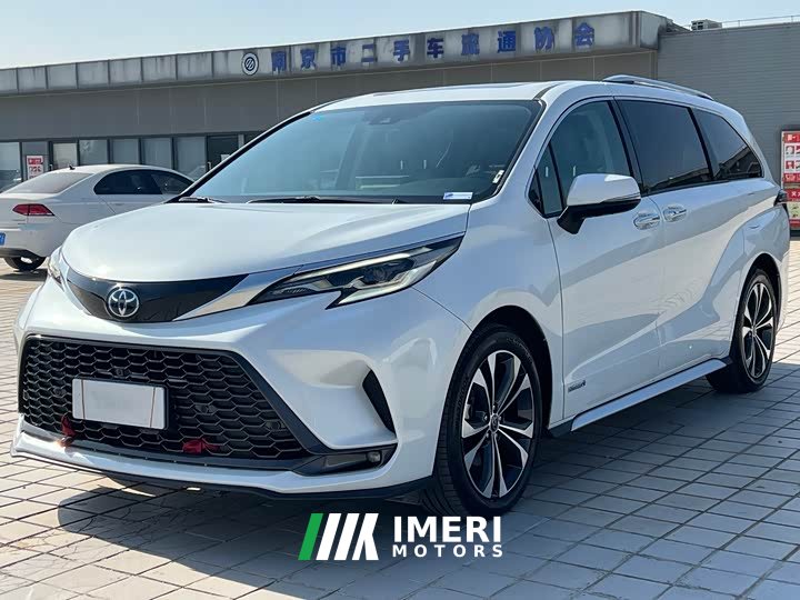 Toyota Grevias 2023 2.5L Hybrid Premium Plus Edition - ავტომობილი ჩინეთიდან
