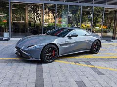 Aston Martin V8 Vantage 4.0T V8 Coupe - ფოტო 2